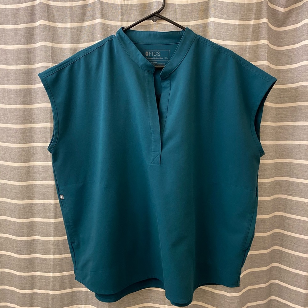 CARIBBEAN BLUE FIGS TOP
